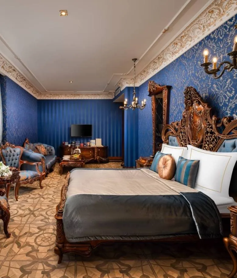 Queen Suite